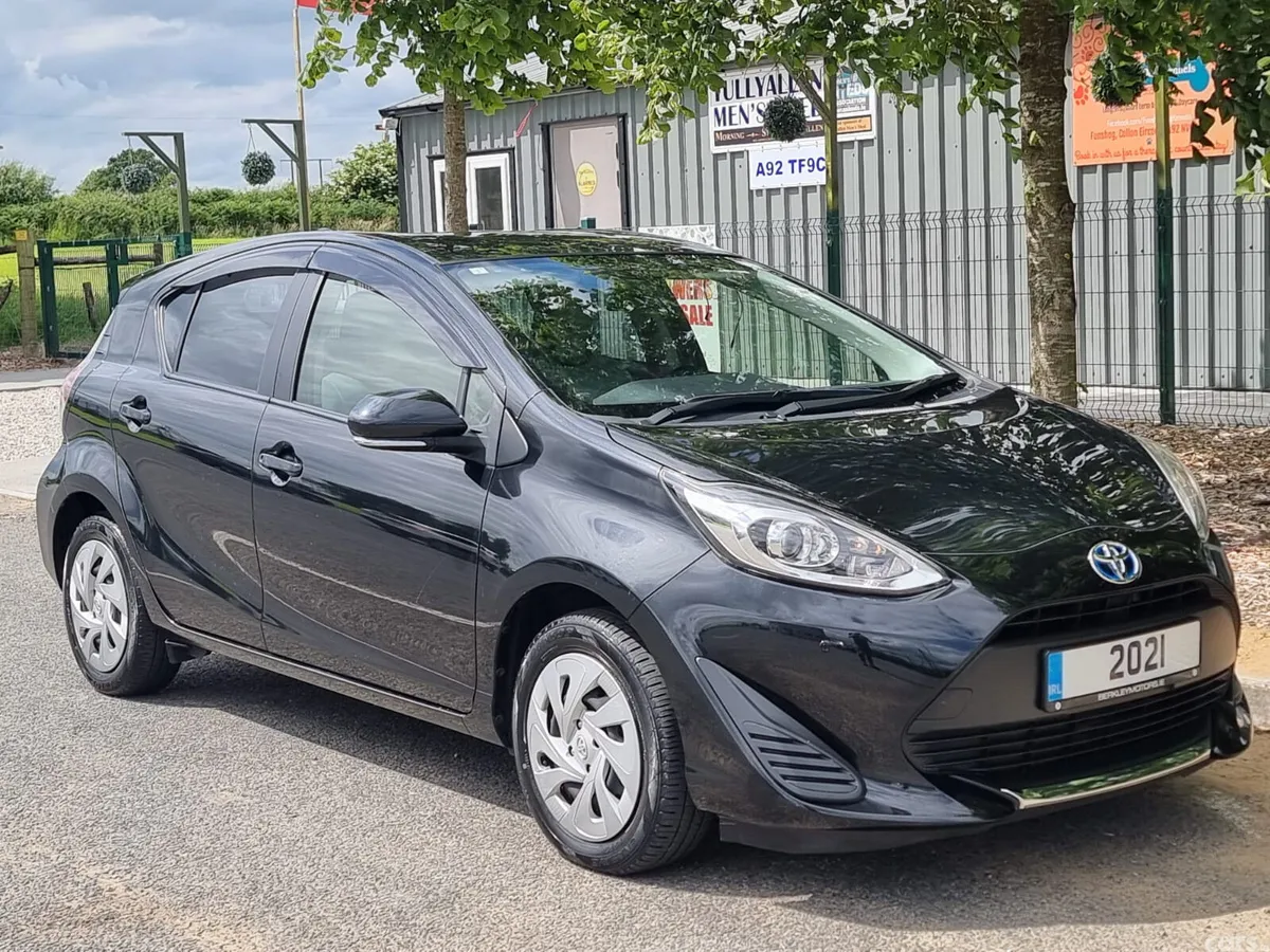 Toyota Aqua Hatchback, Petrol Hybrid, 2021, Black