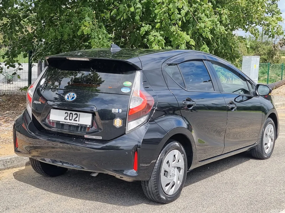 Toyota Aqua Hatchback, Petrol Hybrid, 2021, Black
