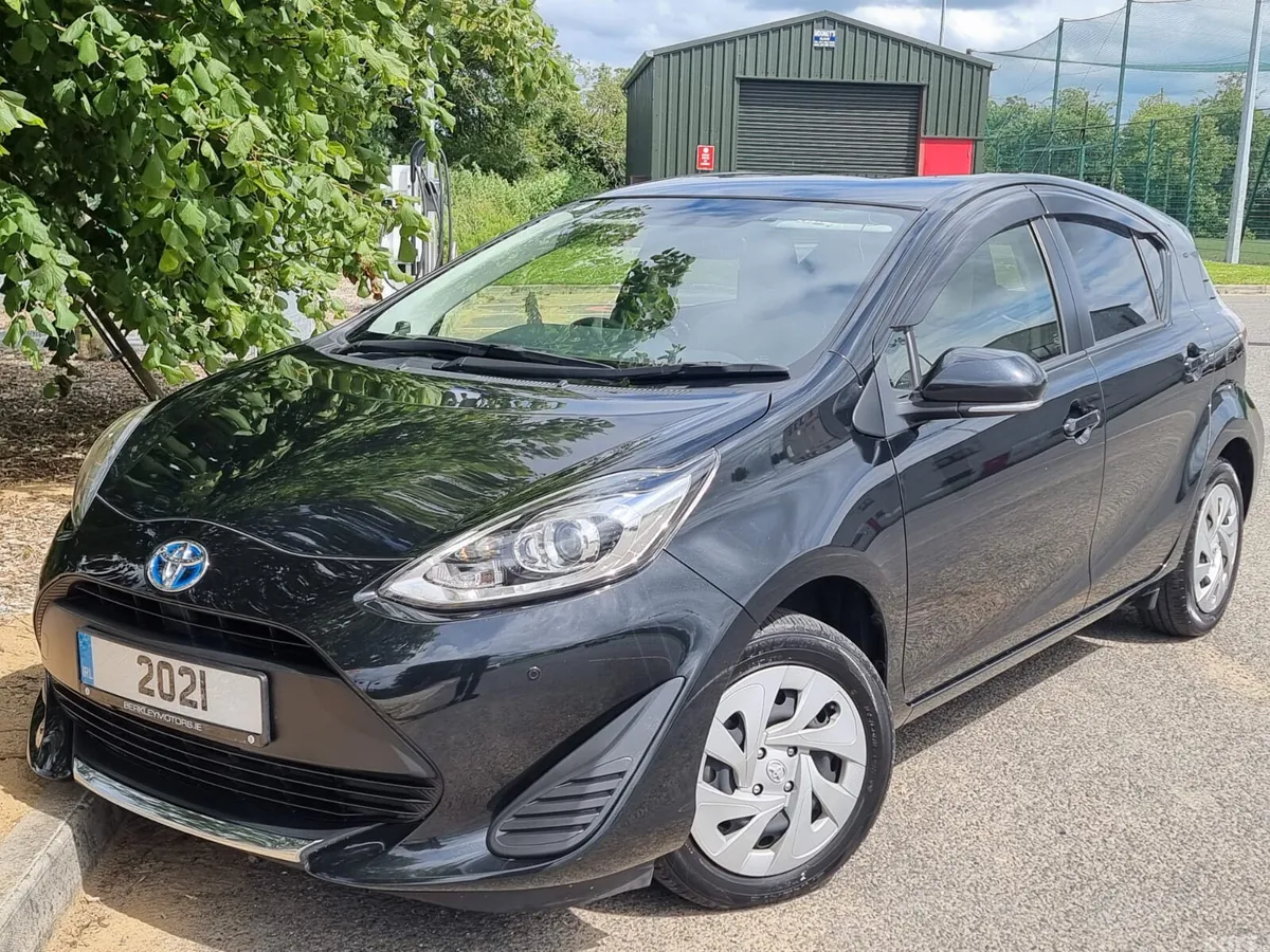 Toyota Aqua Hatchback, Petrol Hybrid, 2021, Black