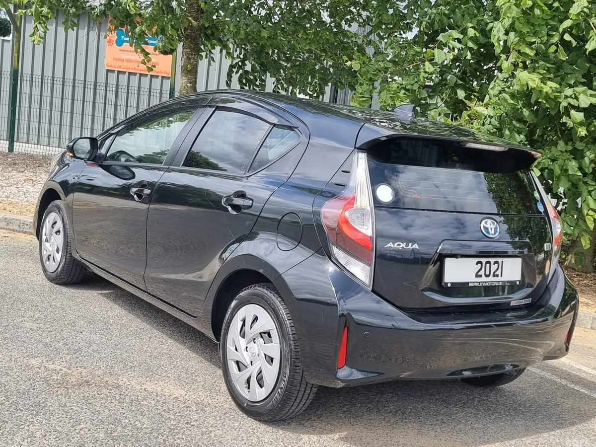 Toyota Aqua Hatchback, Petrol Hybrid, 2021, Black