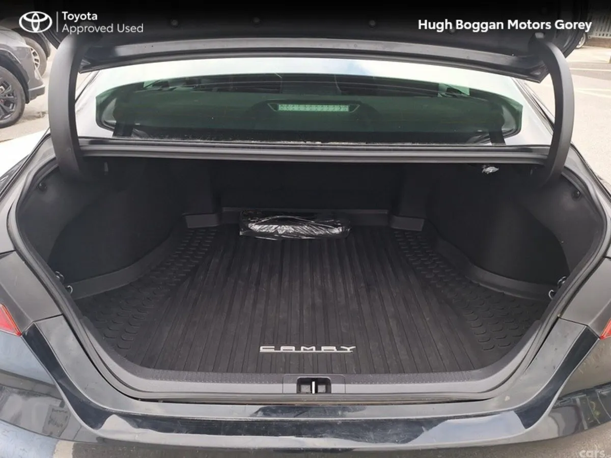 Toyota Camry Saloon, Petrol Hybrid, 2023, Black