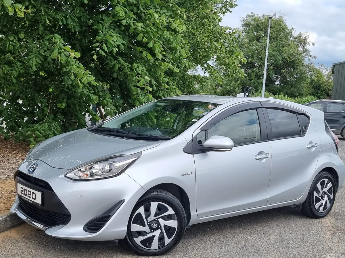 Toyota Aqua Hatchback, Petrol Hybrid, 2020, Silver