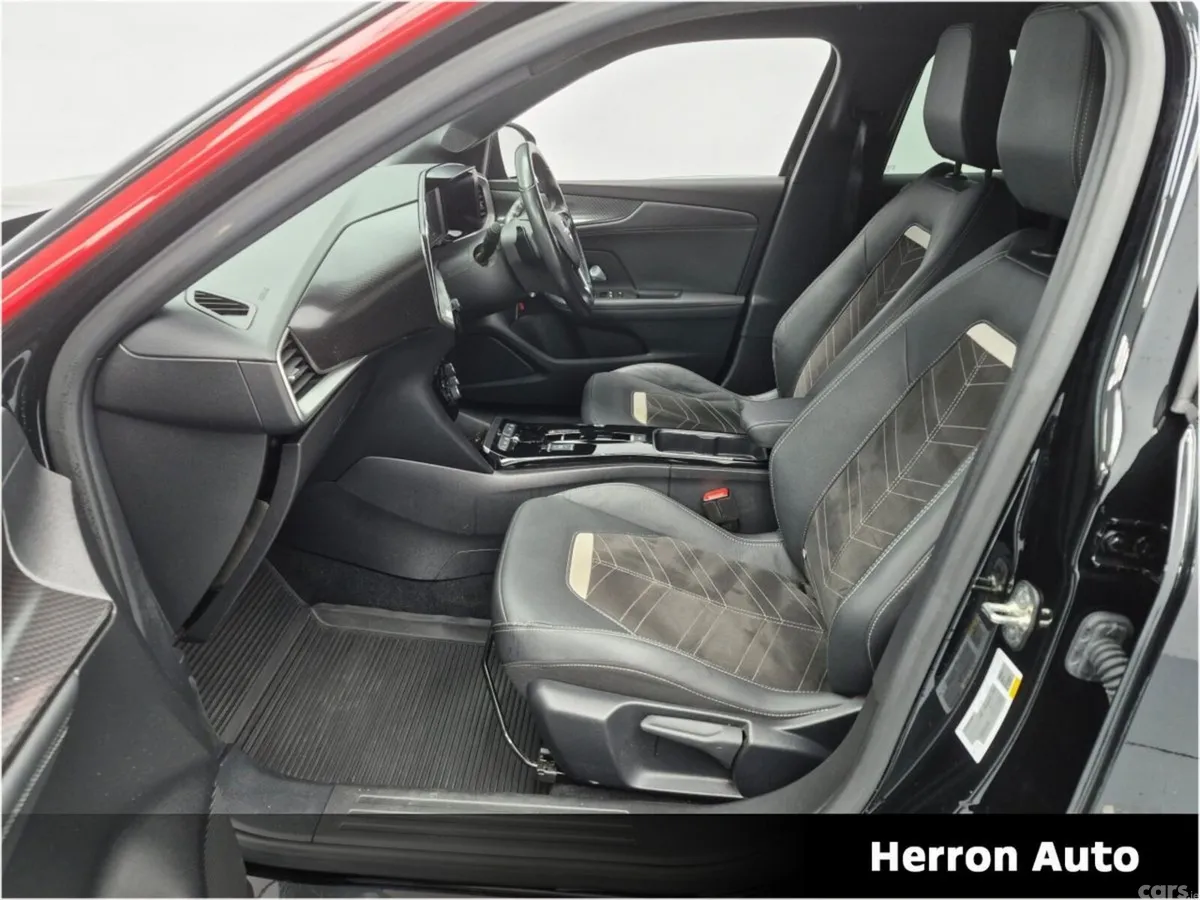 Opel Mokka SUV, Petrol, 2023, Black