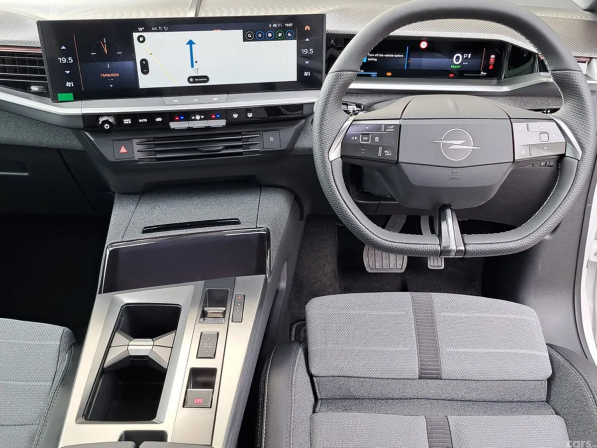 Opel Grandland SUV, Electric, 2027, White