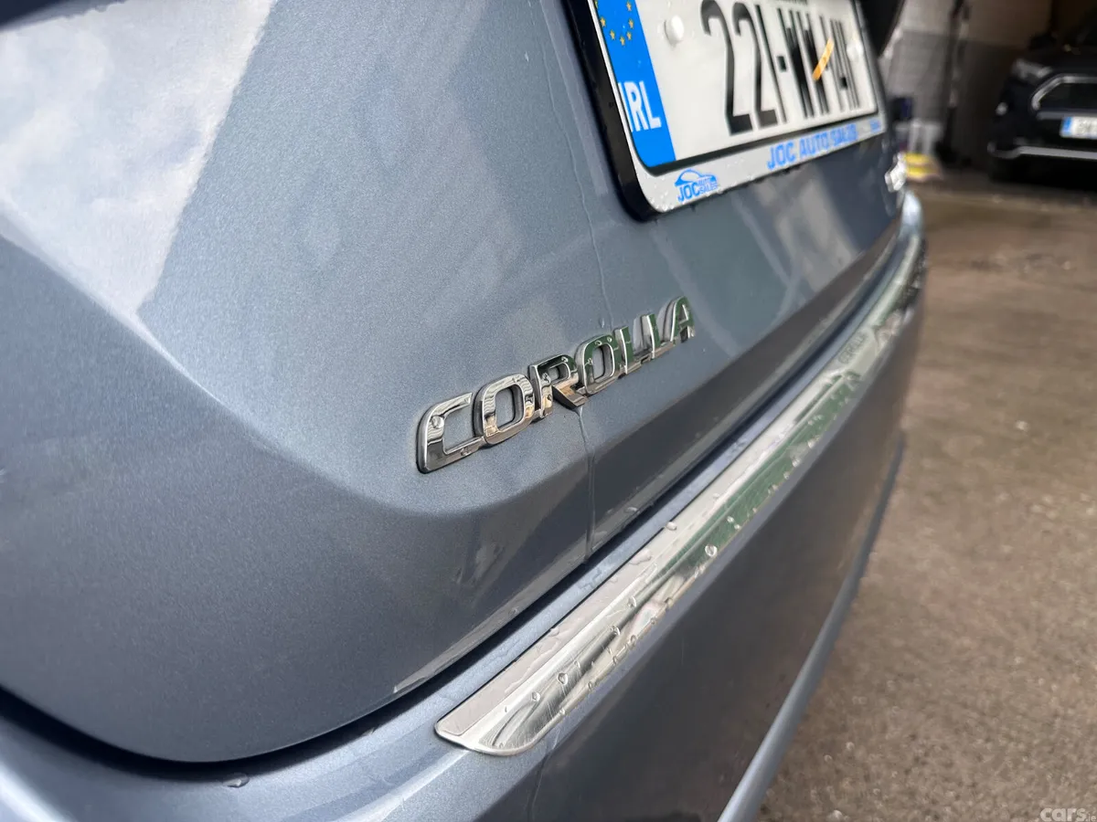 Toyota Corolla Saloon, Petrol Hybrid, 2022, Grey