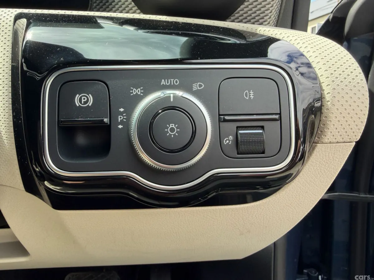 Mercedes-Benz CLA Saloon, Petrol, 2022, Blue