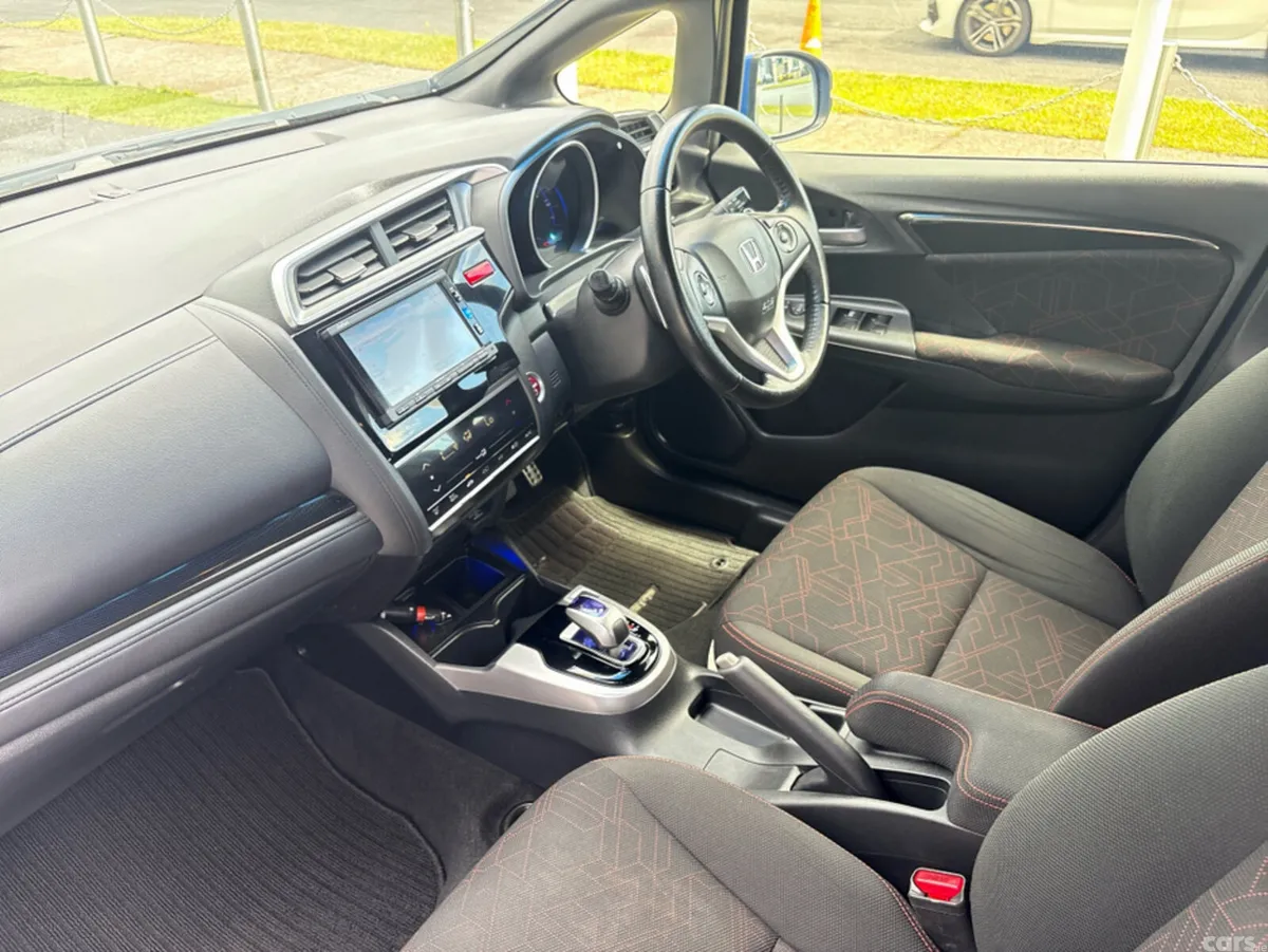 Honda Fit Hatchback, Petrol Hybrid, 2016, Blue