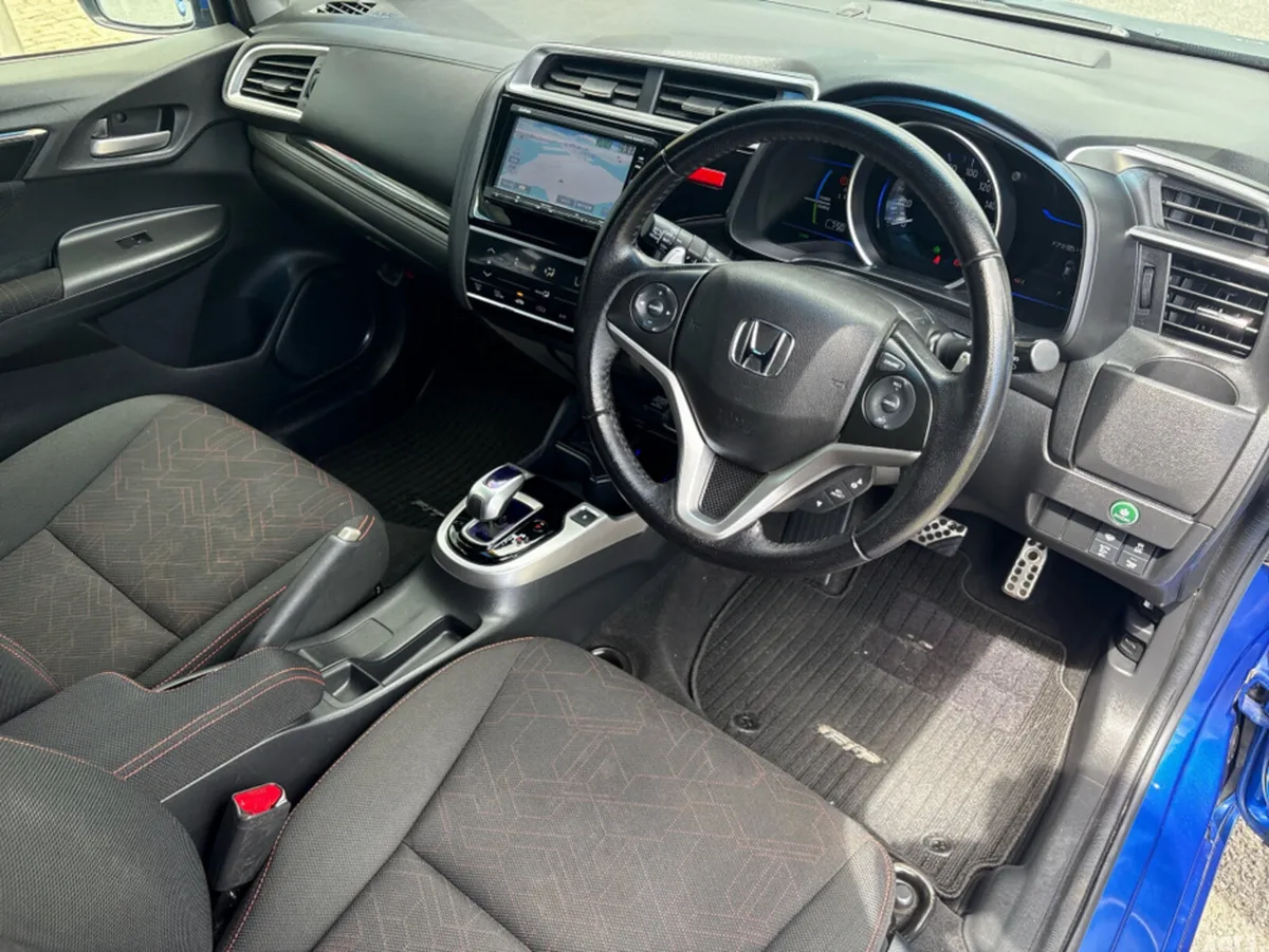 Honda Fit Hatchback, Petrol Hybrid, 2016, Blue