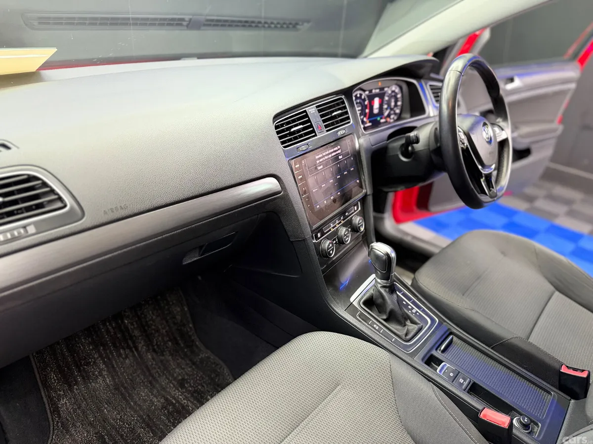 Volkswagen Golf Hatchback, Petrol, 2019, Red