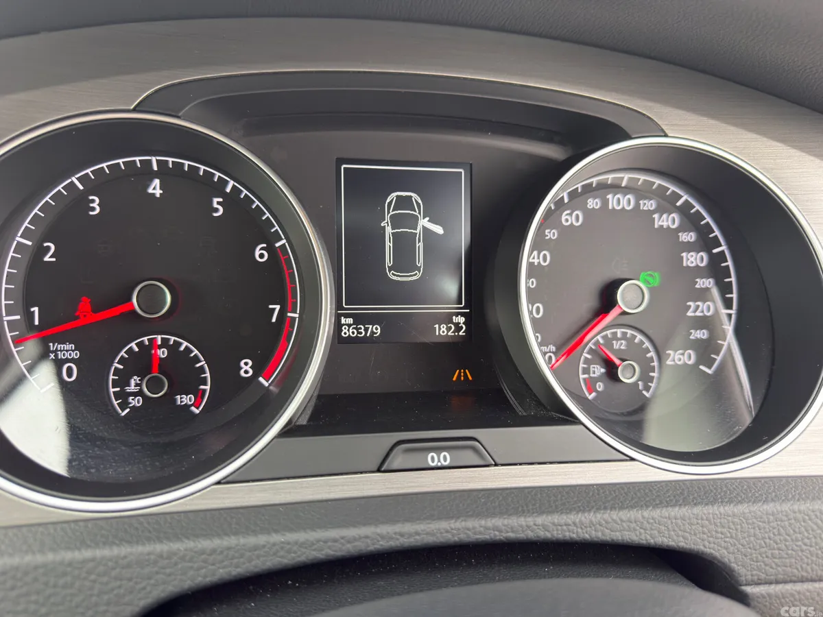 Volkswagen Golf Hatchback, Petrol, 2017, Silver
