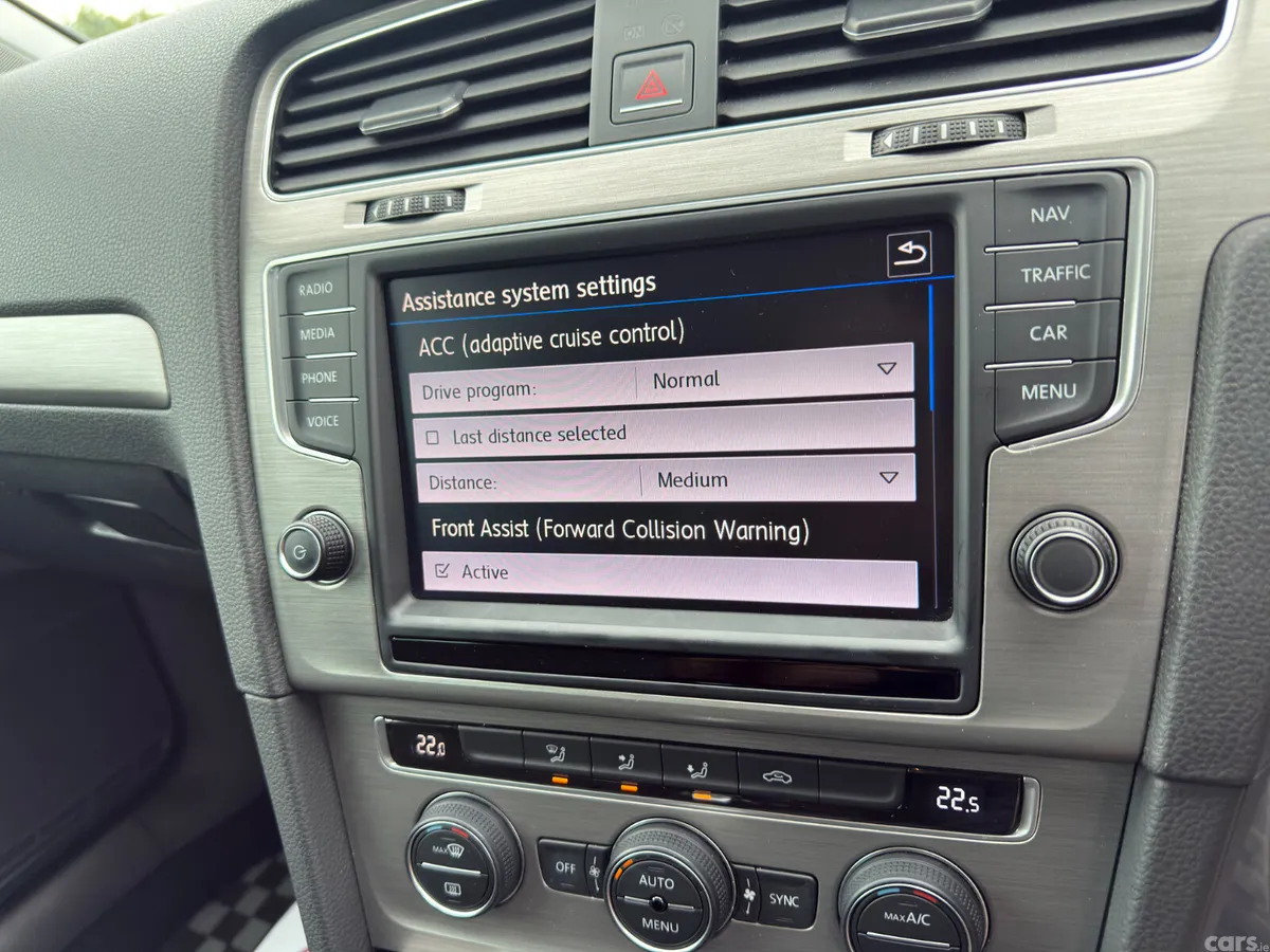 Volkswagen Golf Hatchback, Petrol, 2017, Silver