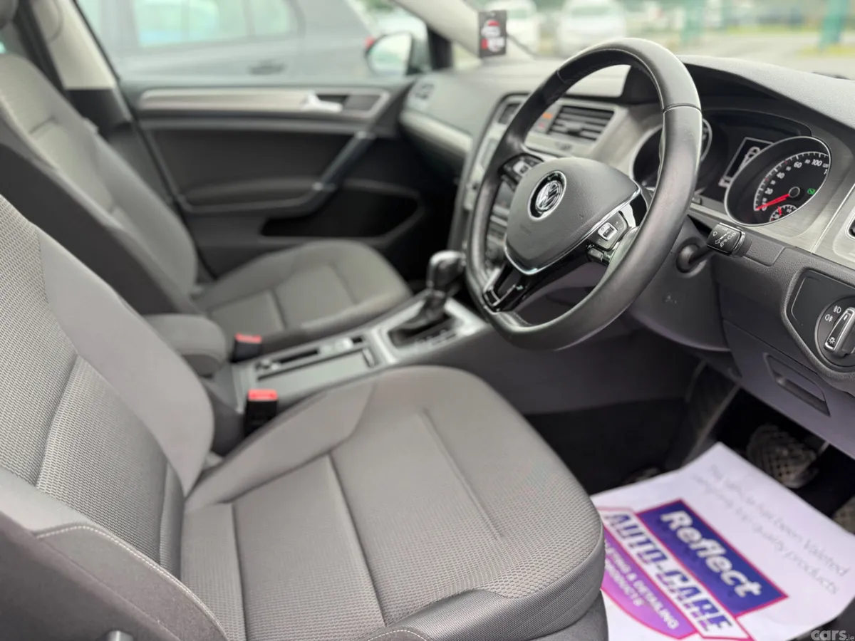 Volkswagen Golf Hatchback, Petrol, 2017, Silver