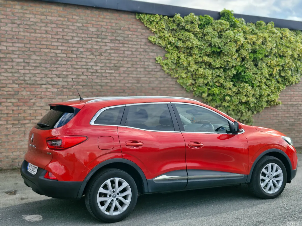 Renault Kadjar SUV, Diesel, 2016, Red