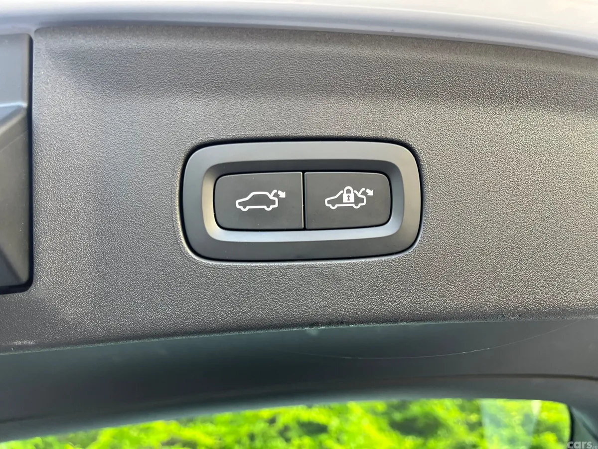 Polestar 2 Hatchback, Electric, 2023, Silver