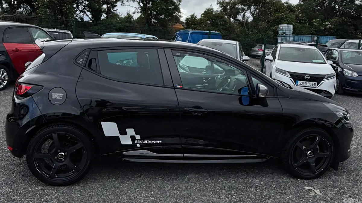 Renault Clio Hatchback, Petrol, 2015, Black