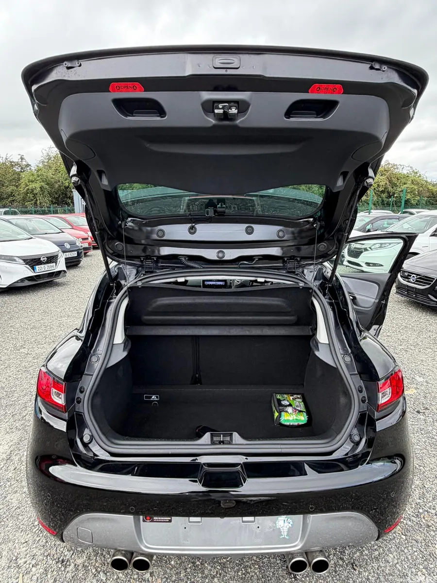 Renault Clio Hatchback, Petrol, 2015, Black