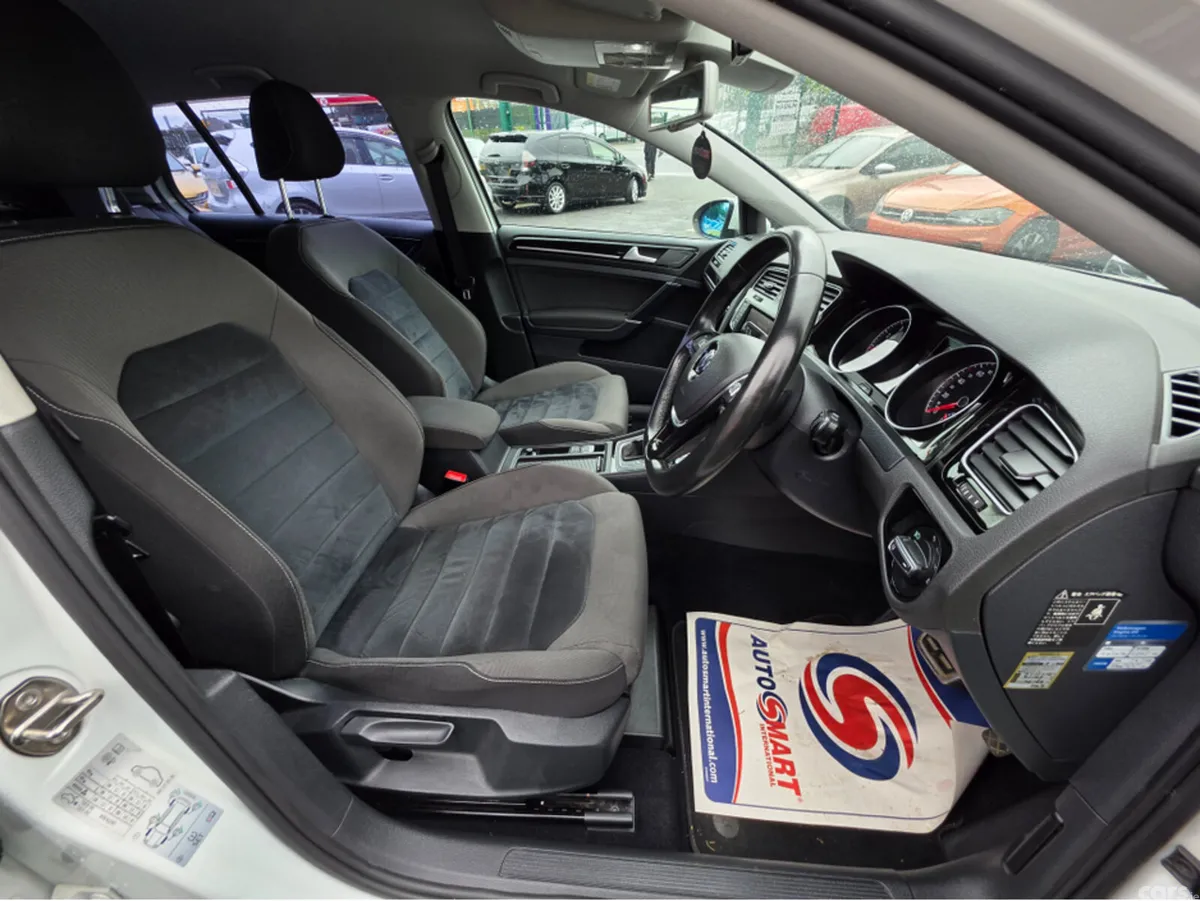 Volkswagen Golf Hatchback, Petrol, 2015, White