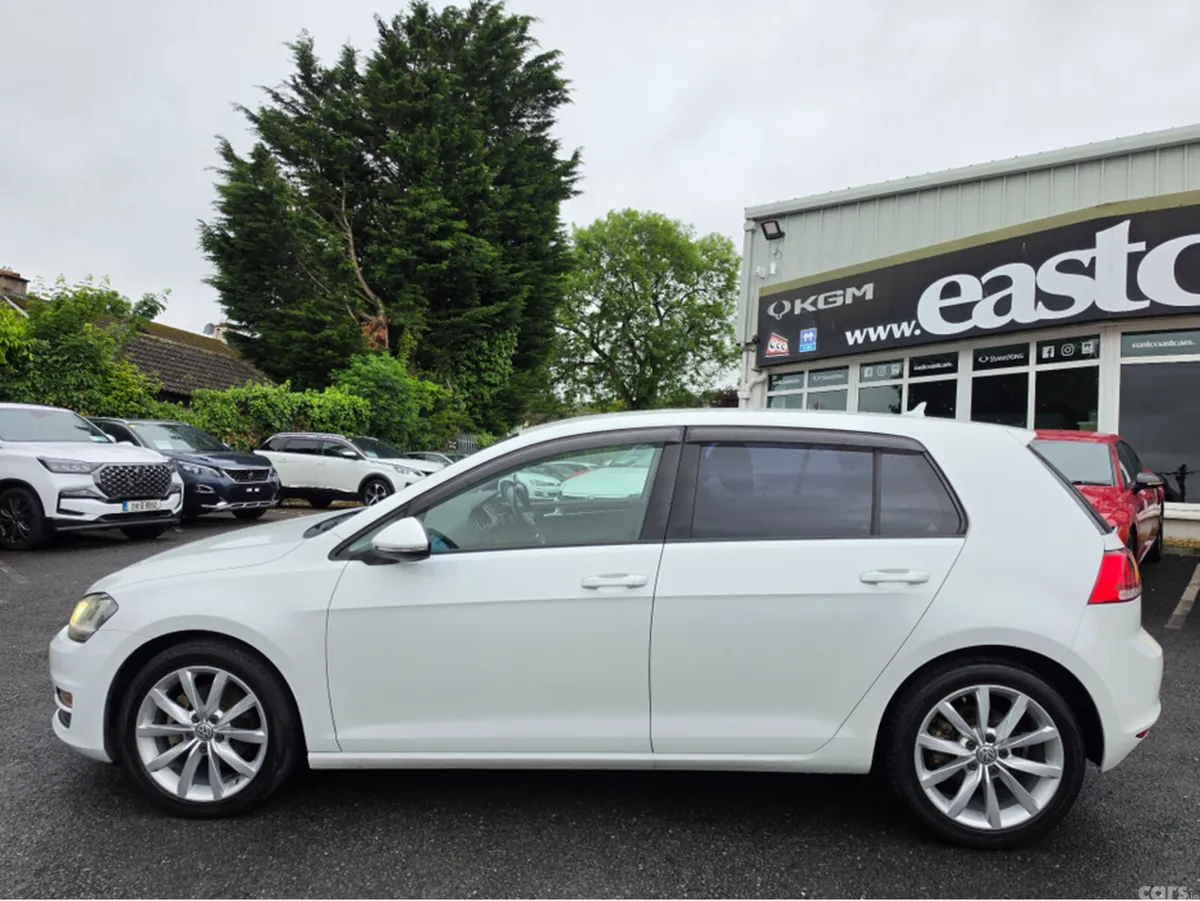 Volkswagen Golf Hatchback, Petrol, 2015, White