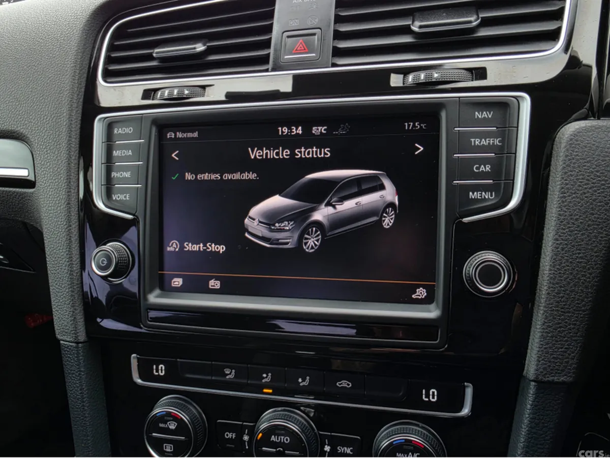 Volkswagen Golf Hatchback, Petrol, 2015, White