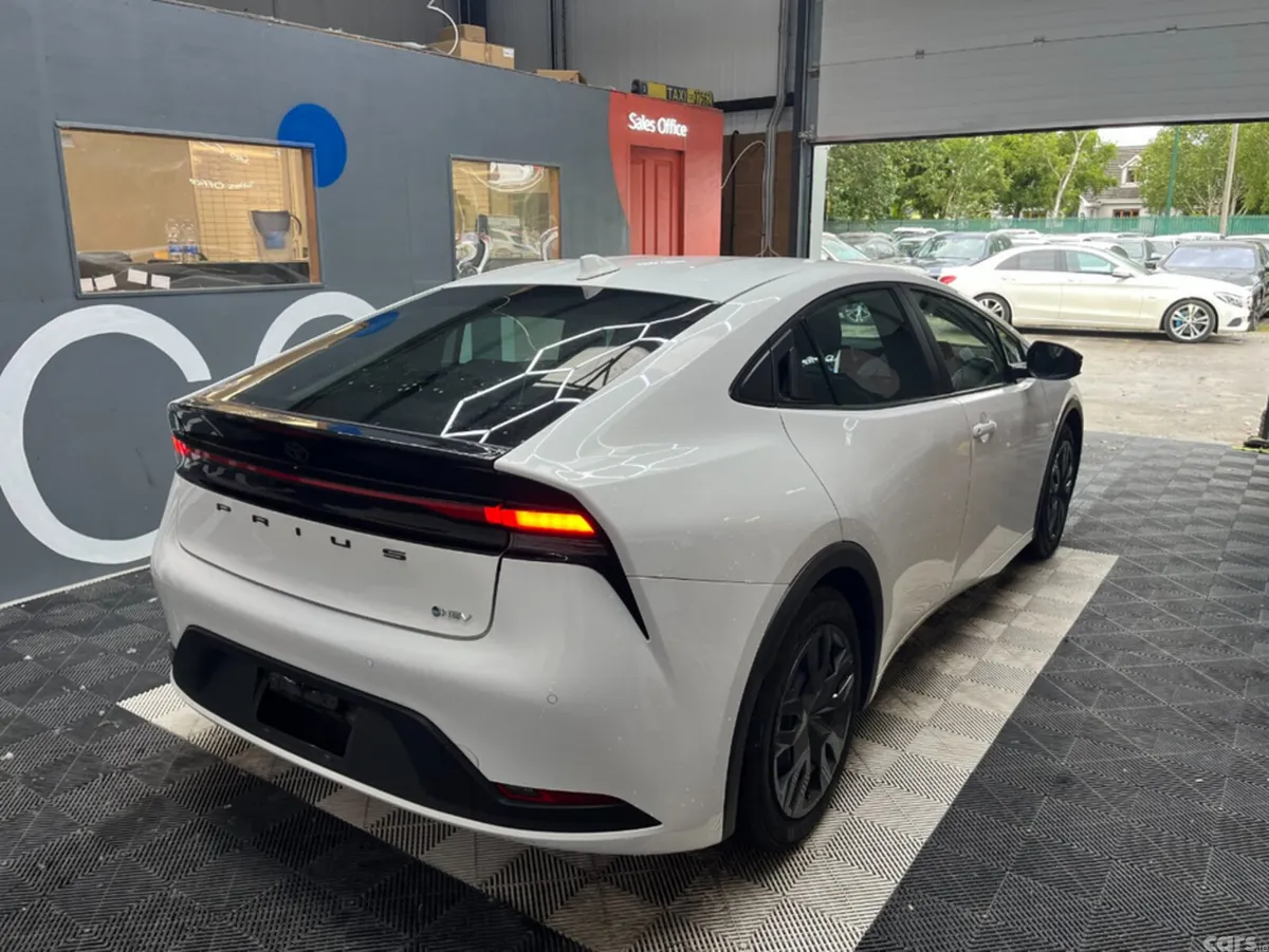 Toyota Prius Estate, Petrol, 2024, White