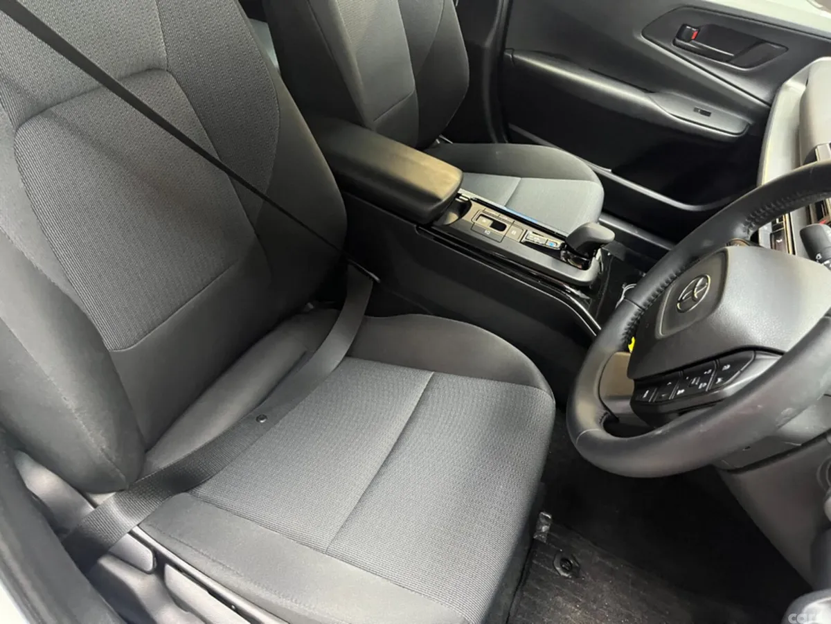 Toyota Prius Estate, Petrol, 2024, White