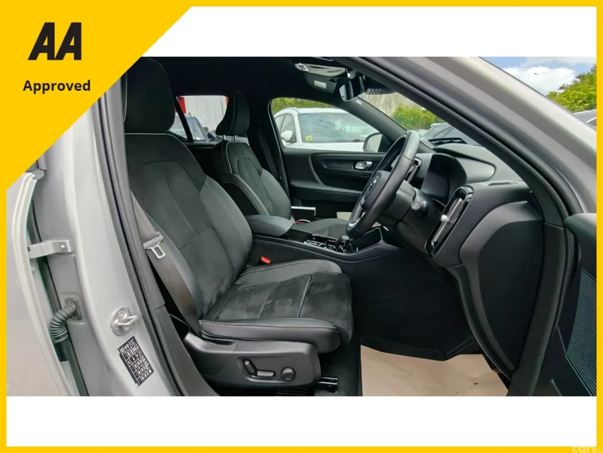 Volvo XC40 SUV, Petrol Plug-in Hybrid, 2023, Silver