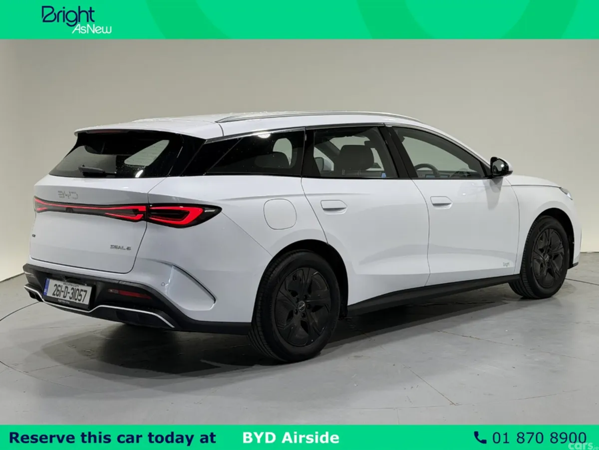 BYD SEAL Hatchback, Petrol Plug-in Hybrid, 2026, White