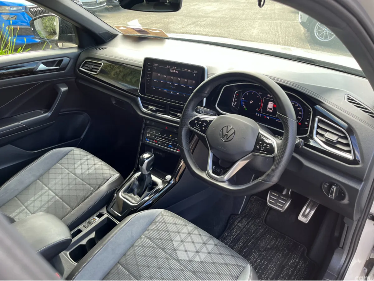 Volkswagen T-Roc SUV, Diesel, 2023, White