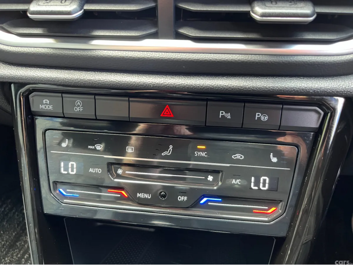 Volkswagen T-Roc SUV, Diesel, 2023, White