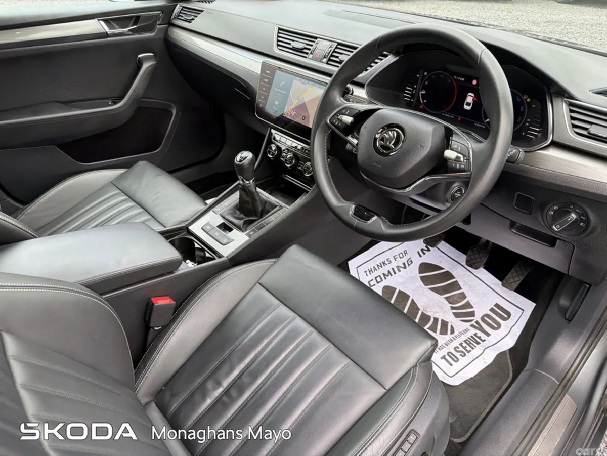 Skoda Superb Hatchback, Diesel, 2023, Grey