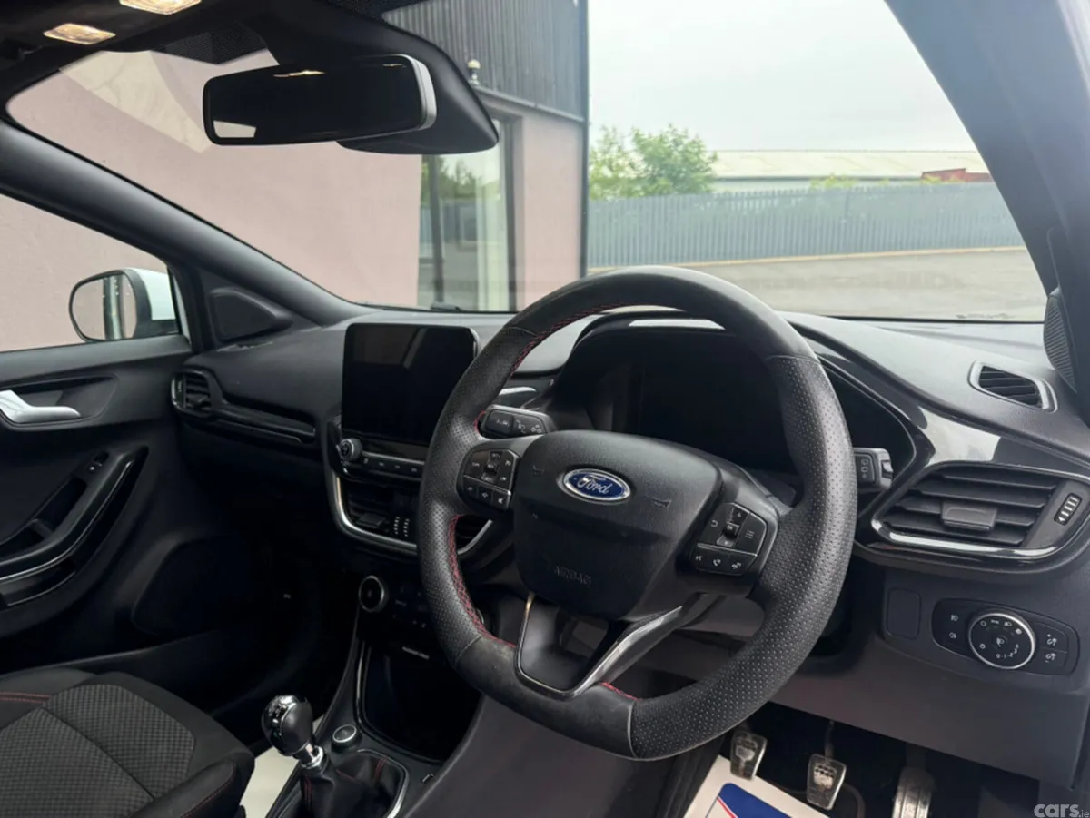 Ford Puma SUV, Petrol Hybrid, 2021, White
