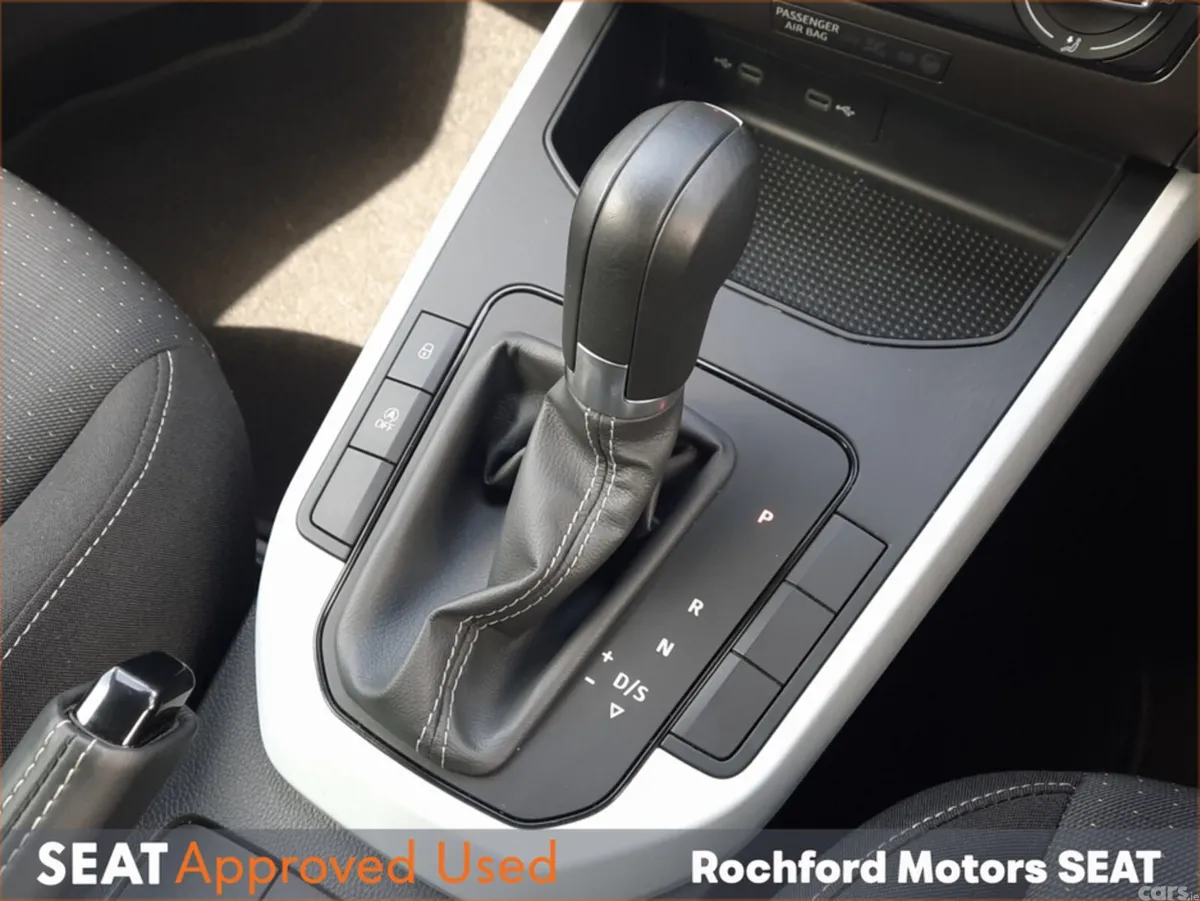 SEAT Arona Hatchback, Petrol, 2023, Grey