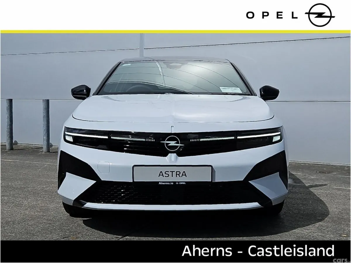 Opel Astra Hatchback, Petrol Hybrid, 2026, White