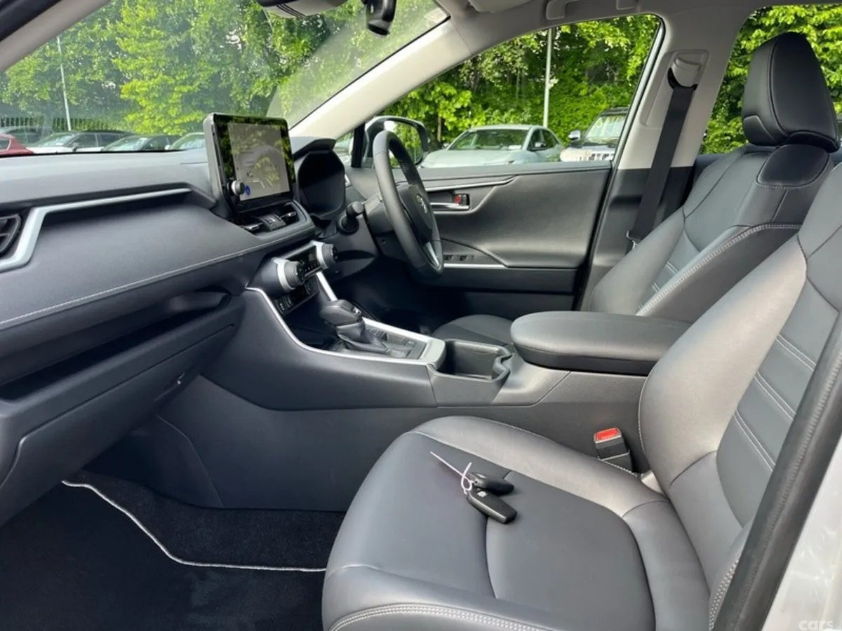 Toyota RAV4 SUV, Petrol Hybrid, 2025, Silver