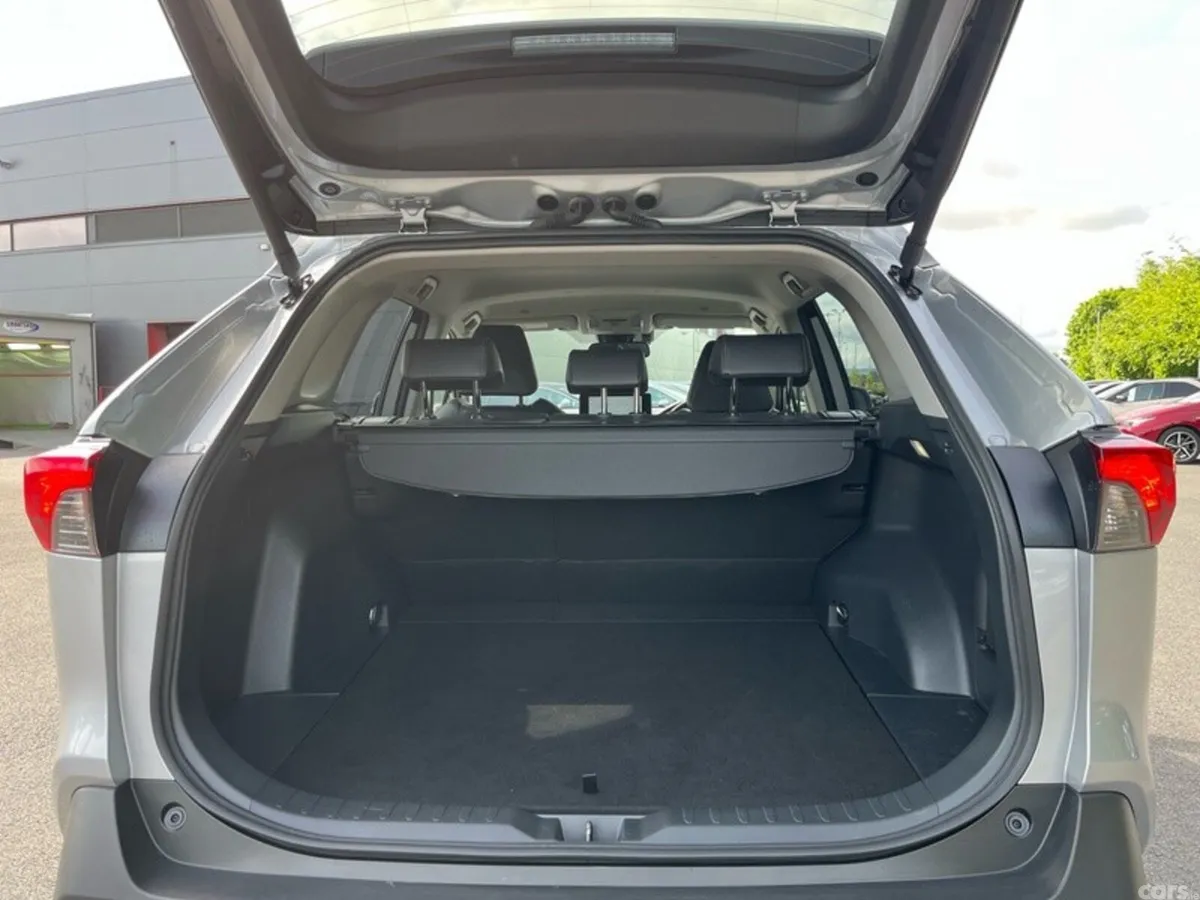 Toyota RAV4 SUV, Petrol Hybrid, 2025, Silver
