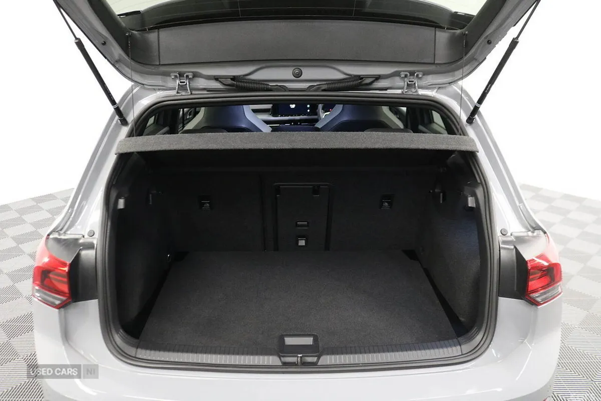 Volkswagen Golf Hatchback, Petrol Hybrid, 2023, Grey