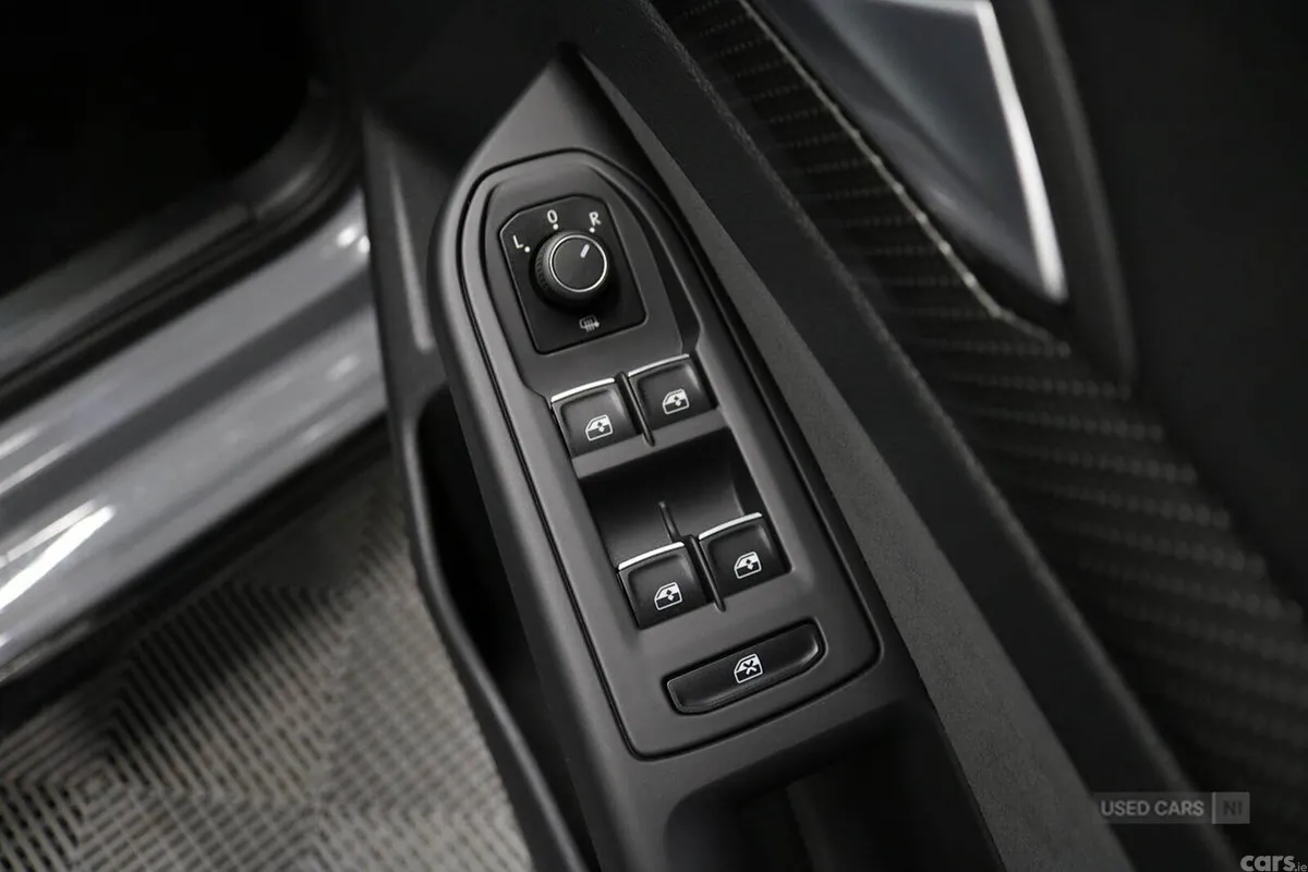 Volkswagen Golf Hatchback, Petrol Hybrid, 2023, Grey