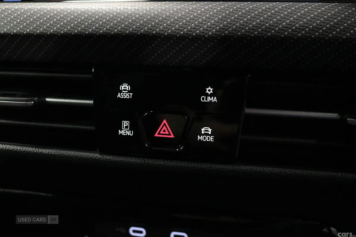 Volkswagen Golf Hatchback, Petrol Hybrid, 2023, Grey