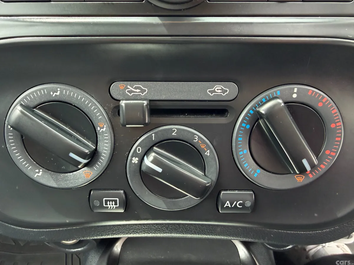 Nissan Juke SUV, Diesel, 2015, Silver