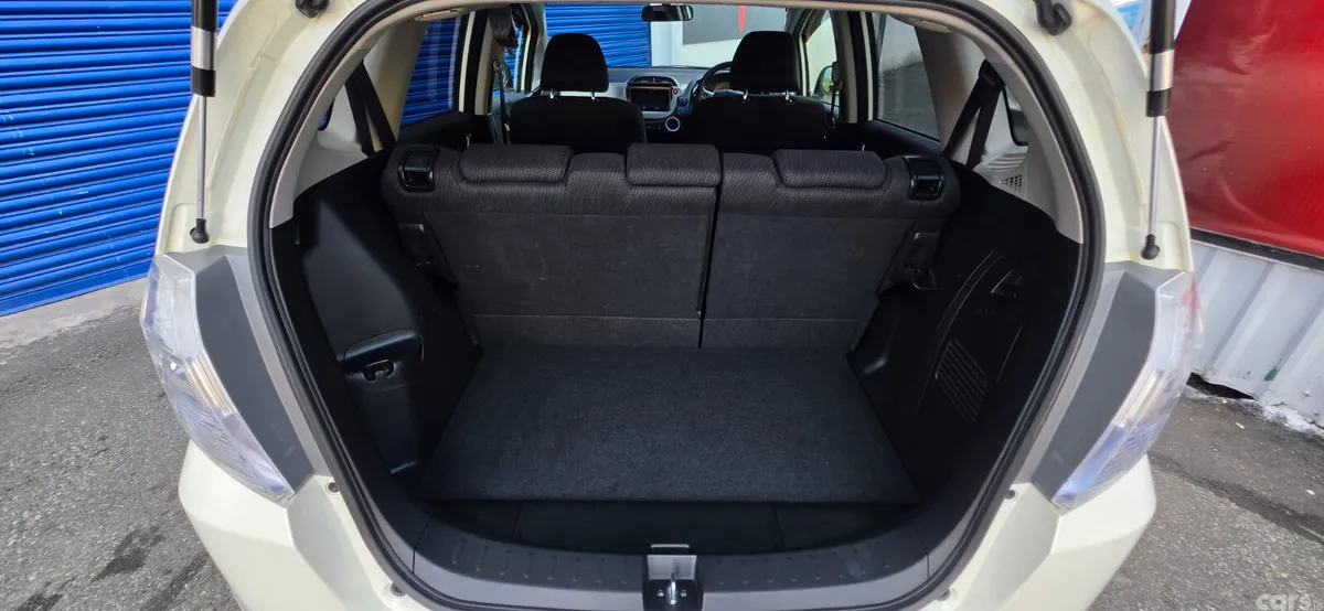 Honda Fit Hatchback, Petrol Hybrid, 2013, White