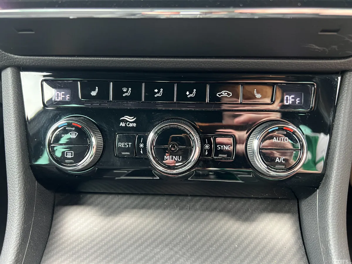 Skoda Superb Hatchback, Petrol Plug-in Hybrid, 2020, Grey