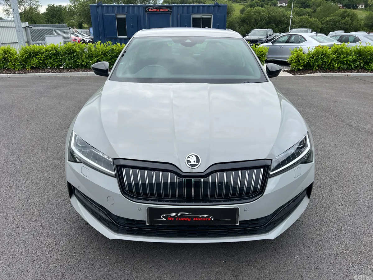 Skoda Superb Hatchback, Petrol Plug-in Hybrid, 2020, Grey