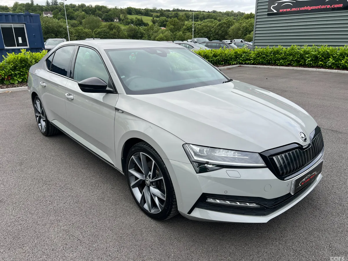 Skoda Superb Hatchback, Petrol Plug-in Hybrid, 2020, Grey
