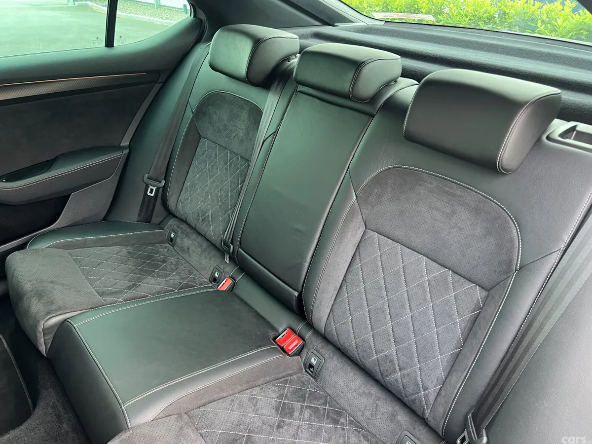 Skoda Superb Hatchback, Petrol Plug-in Hybrid, 2020, Grey