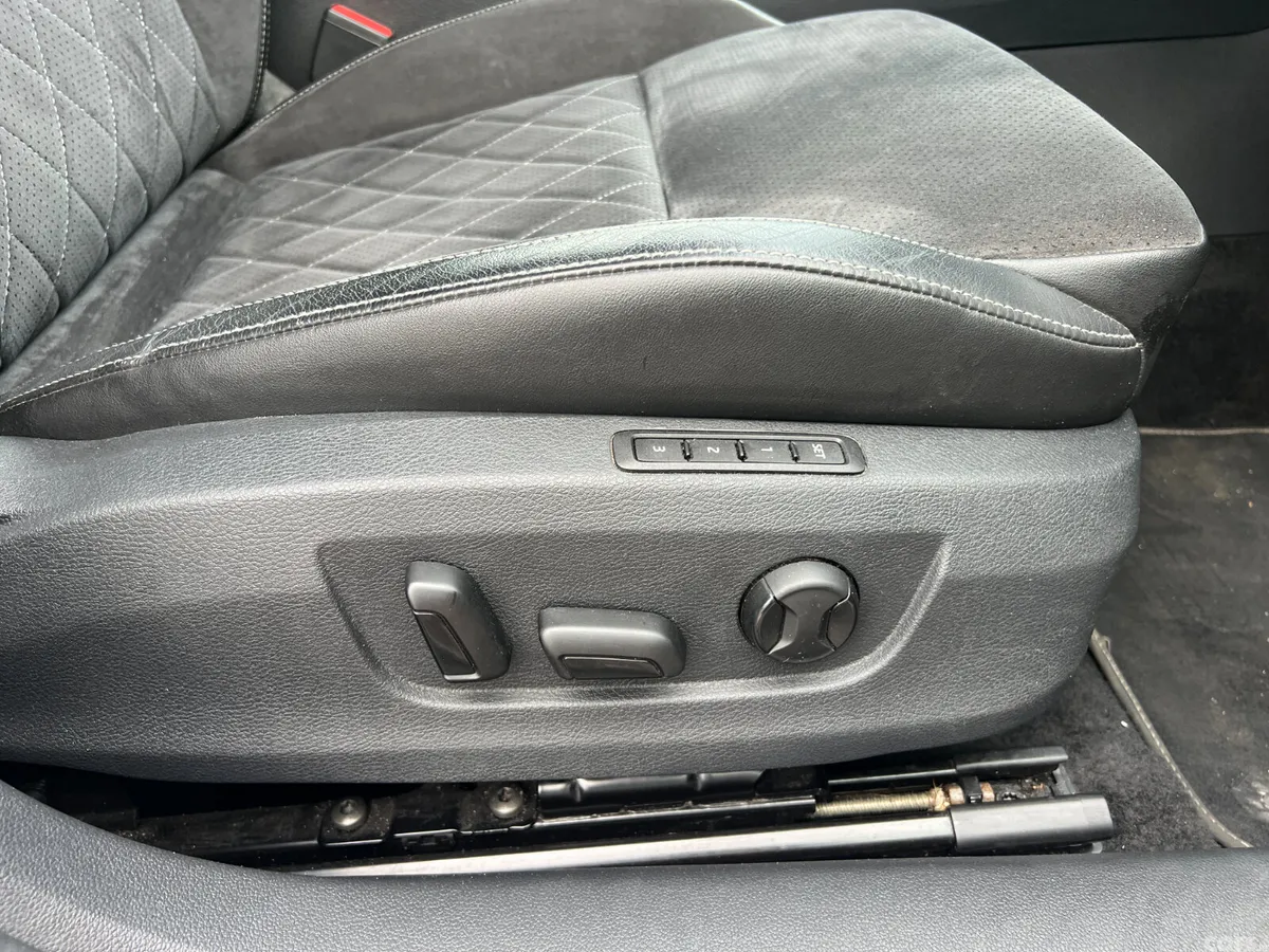 Skoda Superb Hatchback, Petrol Plug-in Hybrid, 2020, Grey