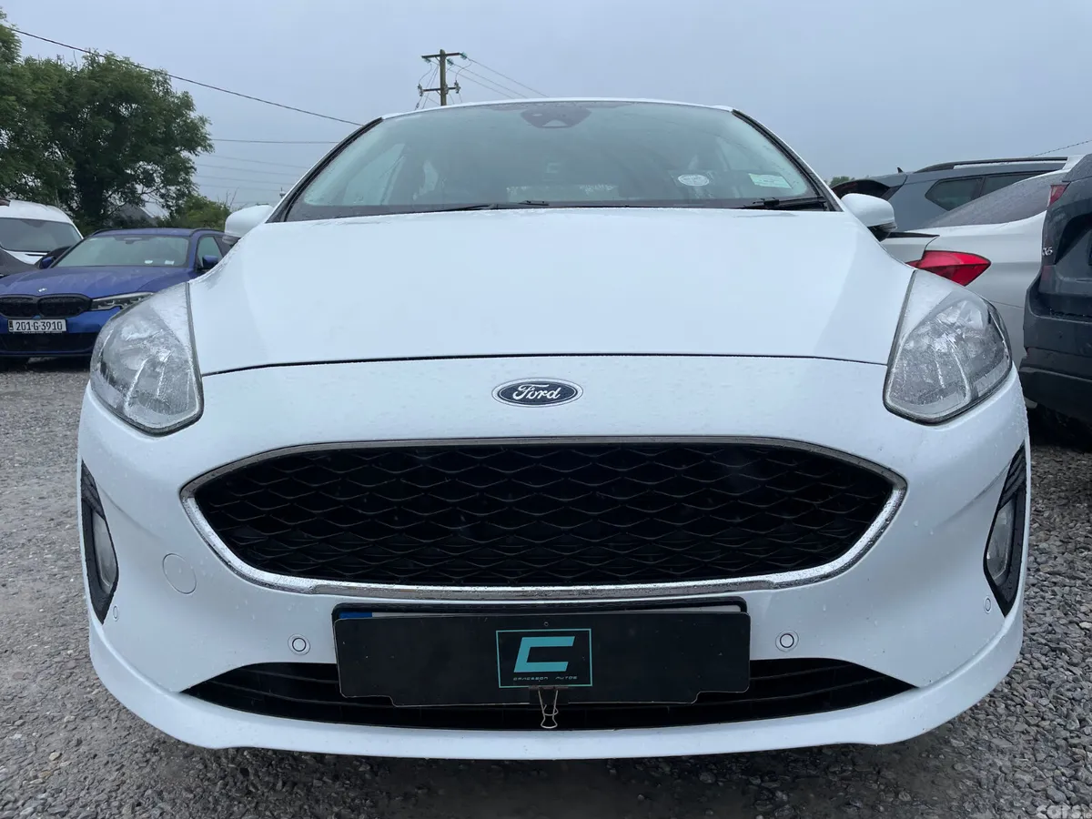 Ford Fiesta Hatchback, Petrol, 2019, White