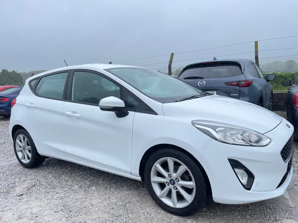 Ford Fiesta Hatchback, Petrol, 2019, White