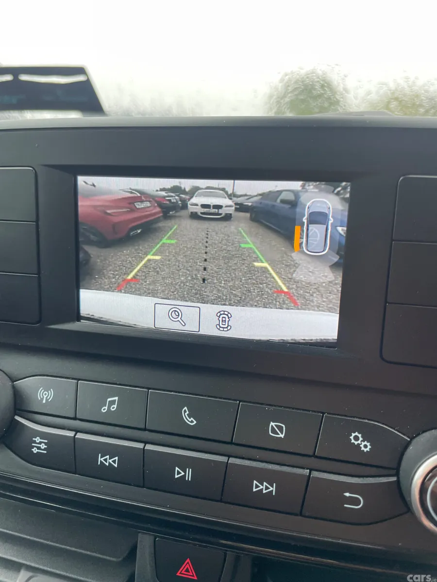 Ford Fiesta Hatchback, Petrol, 2019, White