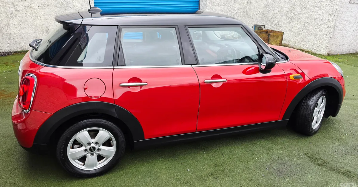 Mini One Hatchback, Diesel, 2015, Red