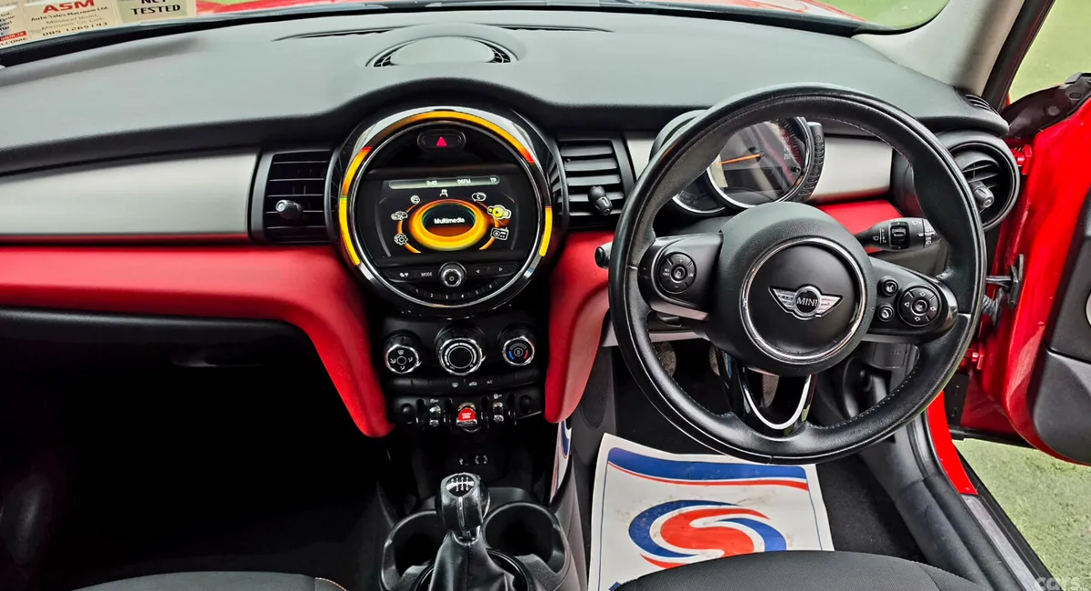 Mini One Hatchback, Diesel, 2015, Red